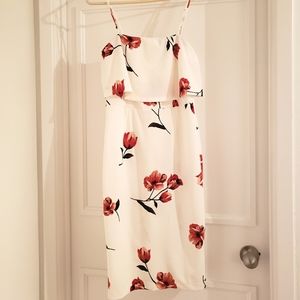 (🌟 3/$60) Dynamite Bodycon Floral Dress